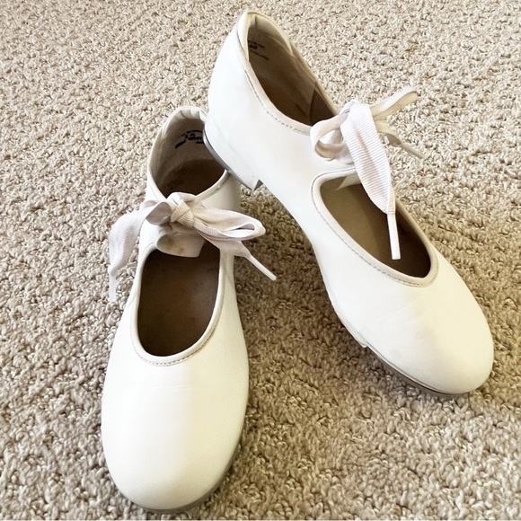 Capezio Girls White Shuffle Tap Shoes #356C Sz 2 Character Child Ribbon Dancer - Picture 1 of 12
